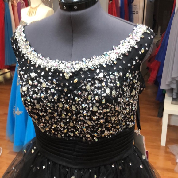 ✔️ Mori Lee prom dress (semi off shoulder) with rhinestones - Picture 3 of 10